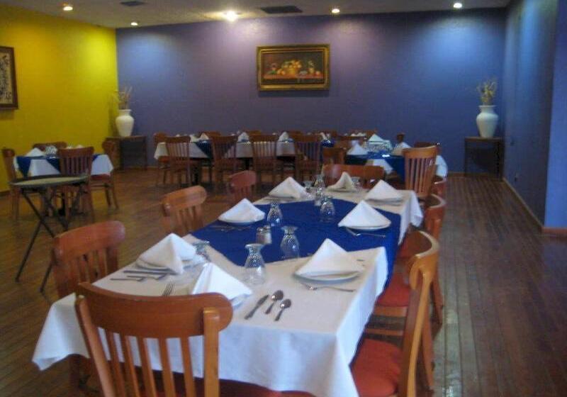 هتل The Halfway Inn