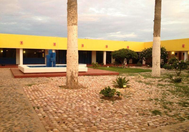 هتل The Halfway Inn