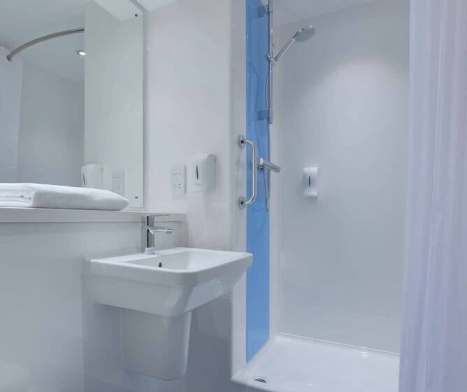 Fotos del hotel Travelodge Edinburgh Airport Ratho Station:  9