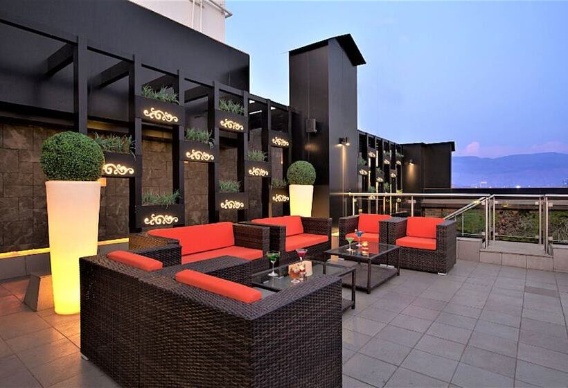 هتل Yogi Executive, Navi Mumbai