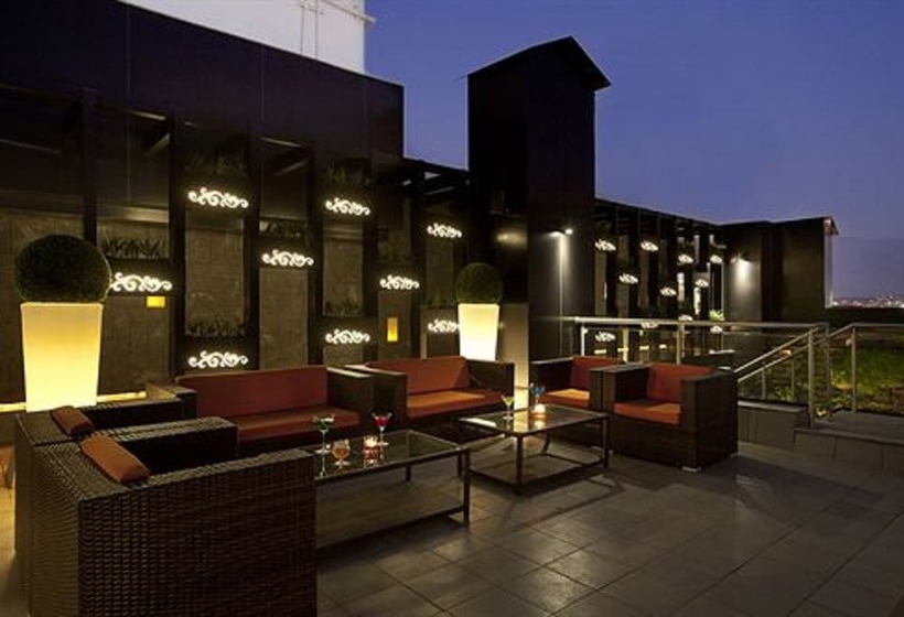 هتل Yogi Executive, Navi Mumbai