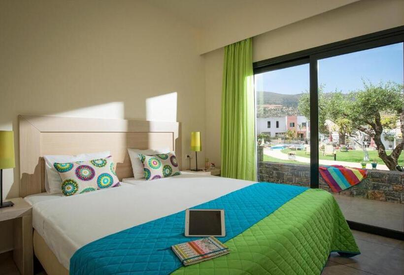 Kristalli Hotel Apartments