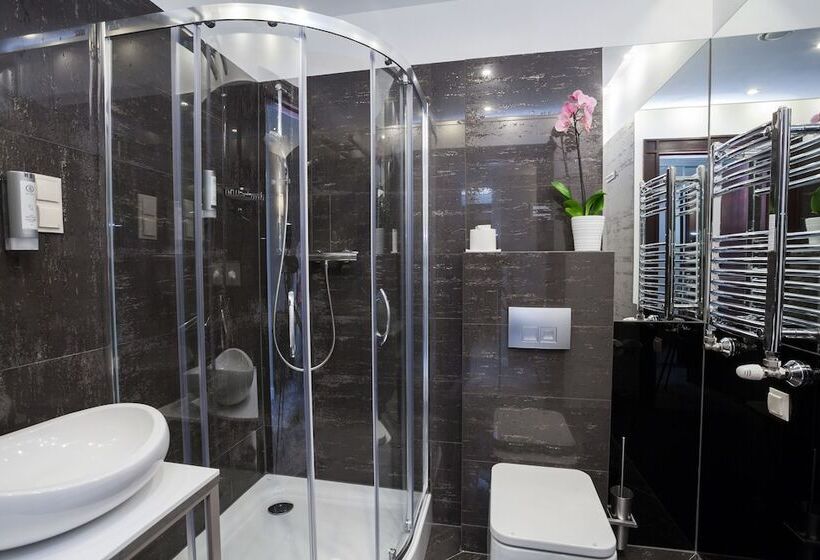 Unicus Krakow Old Town   Destigo Hotels