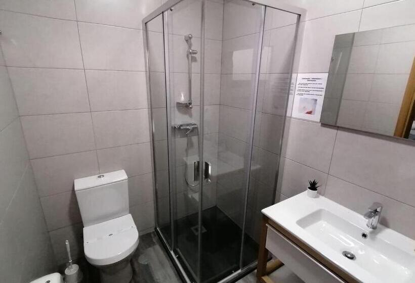 펜션 Alojamento Girassol   Guest House   Quarto Com Casa De Banho Privativa