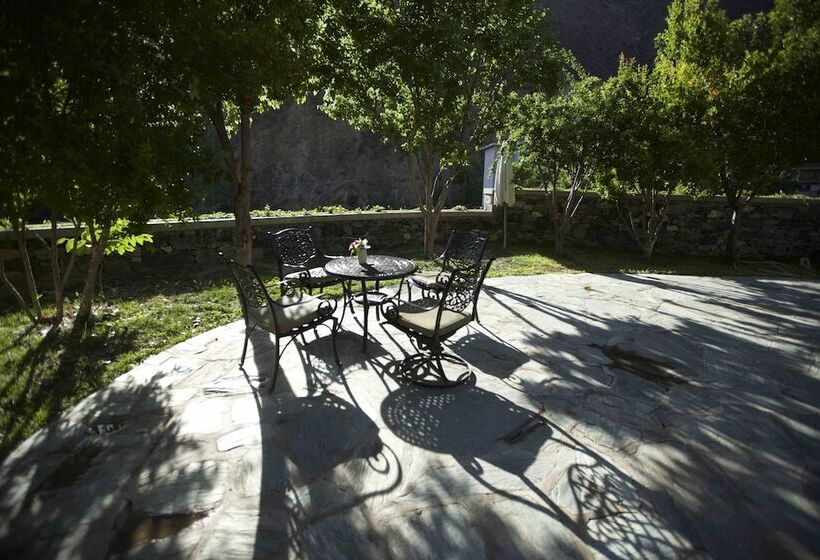 پانسیون Songtsam Benzilan