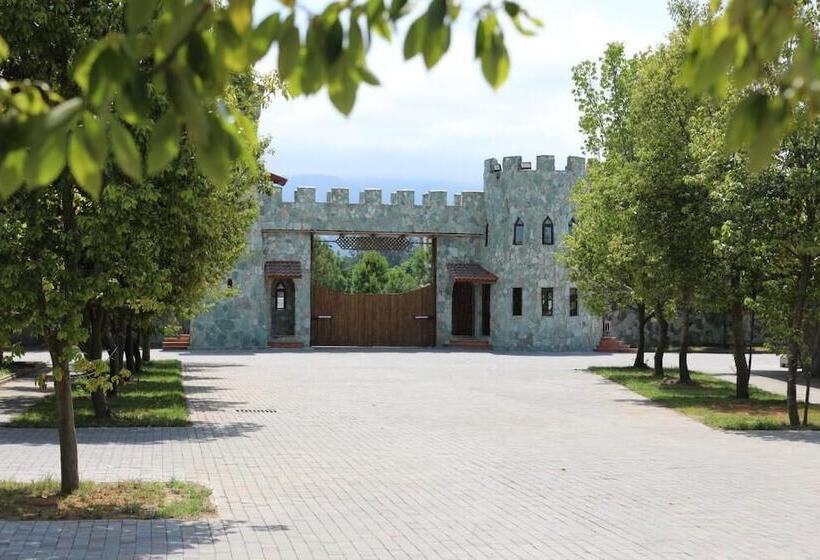 هتل Chateau Kvirike