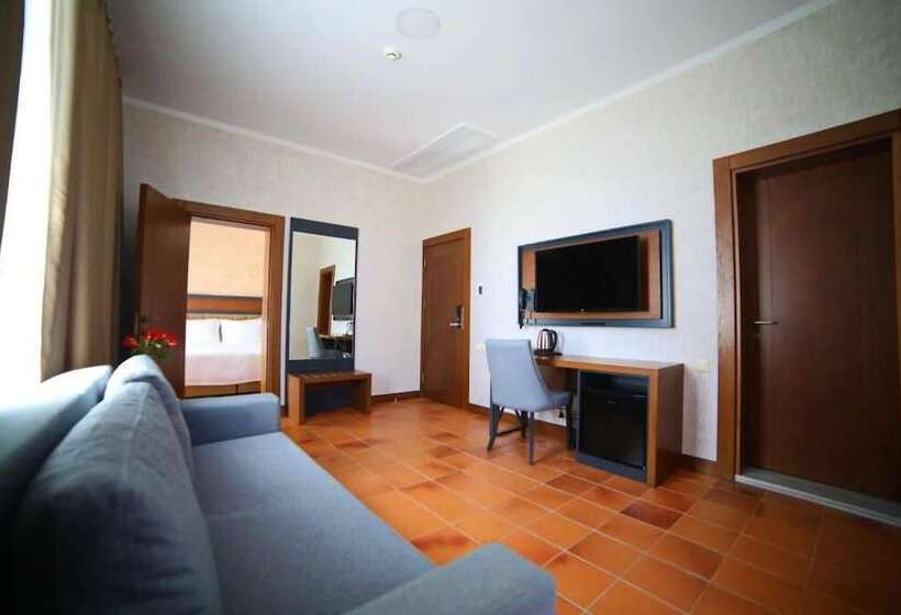 هتل Chateau Kvirike