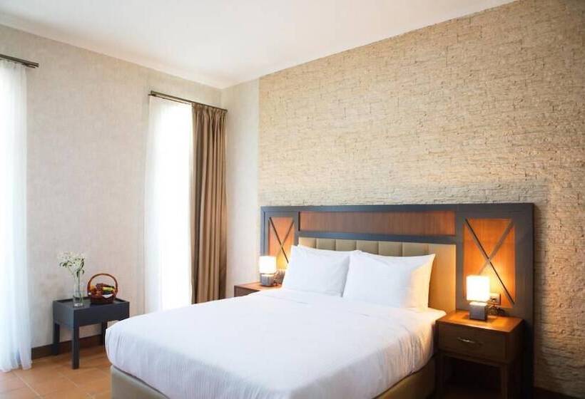 هتل Chateau Kvirike