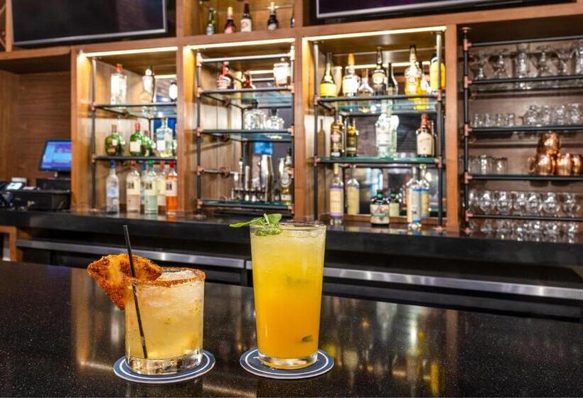 בית מלון כפרי Four Points By Sheraton Monterrey Airport