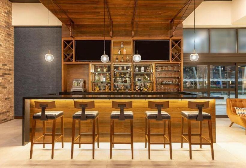 בית מלון כפרי Four Points By Sheraton Monterrey Airport