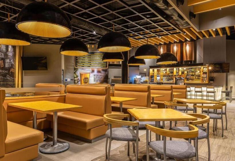 בית מלון כפרי Four Points By Sheraton Monterrey Airport