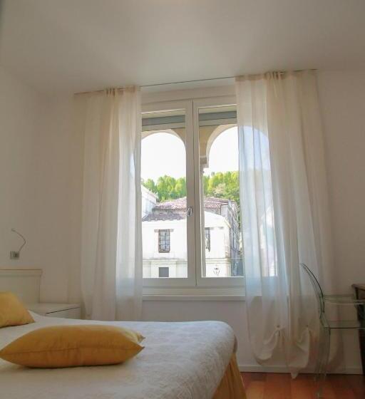 هتل Locanda Mezzosale