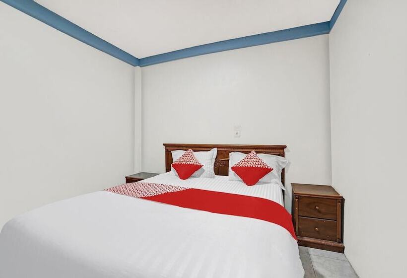 فندق Oyo 90487 Wisma Kuta Karang Baru