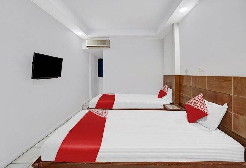 فندق Oyo 90487 Wisma Kuta Karang Baru