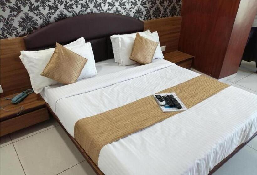 فندق Shiv Inn Vadodara