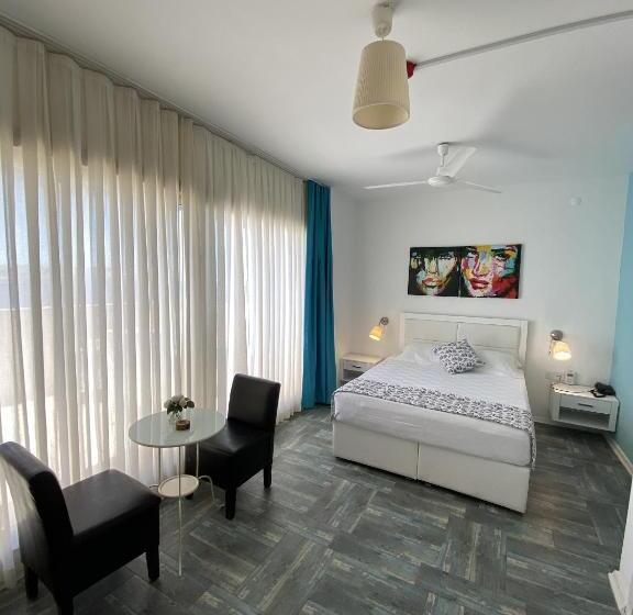 Larimar Hotel Cesme