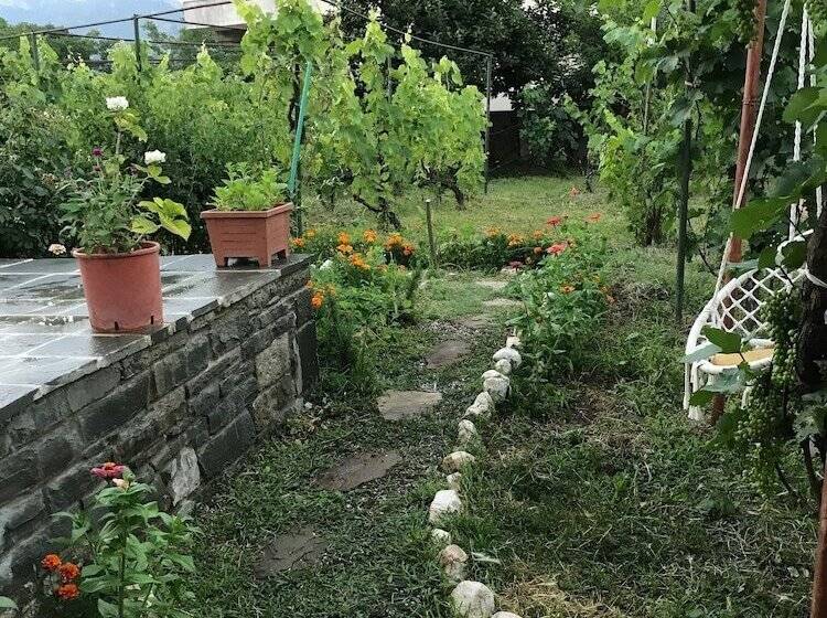 بنسيون Guesthouse Shtëpia Ime
