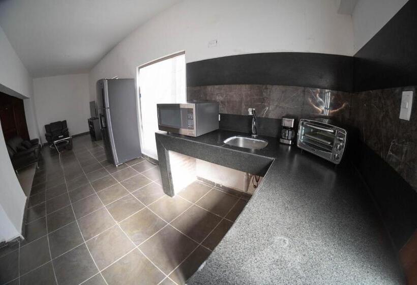 پانسیون Room In Lodge 18 Large Apartment For 2 People