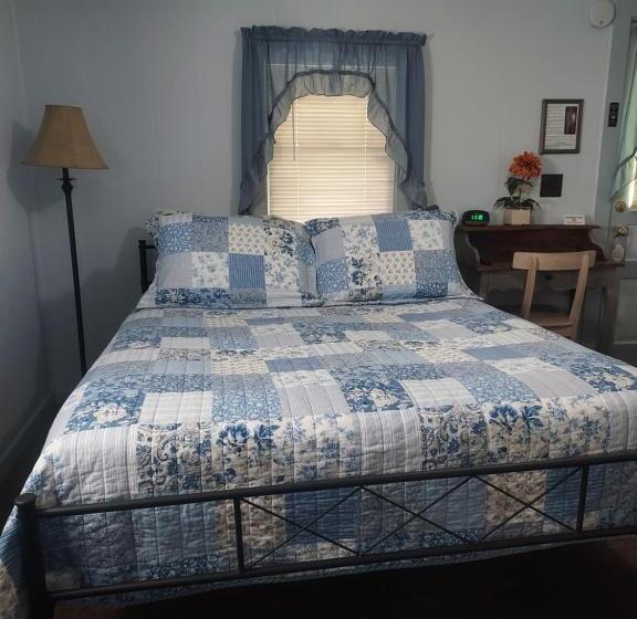 Serenity Motel