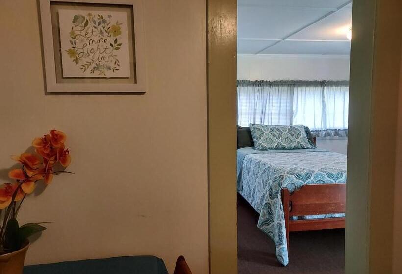 Serenity Motel