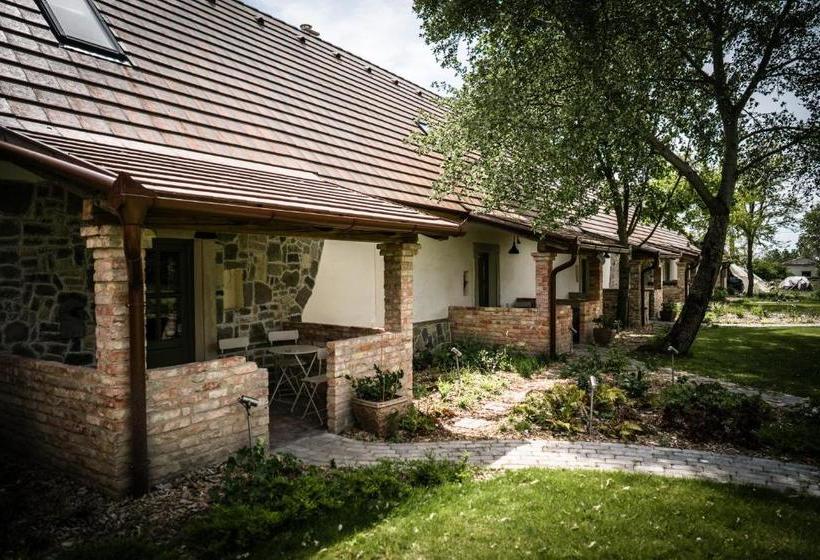 Bed and Breakfast Pajta Apartman és Vendégház