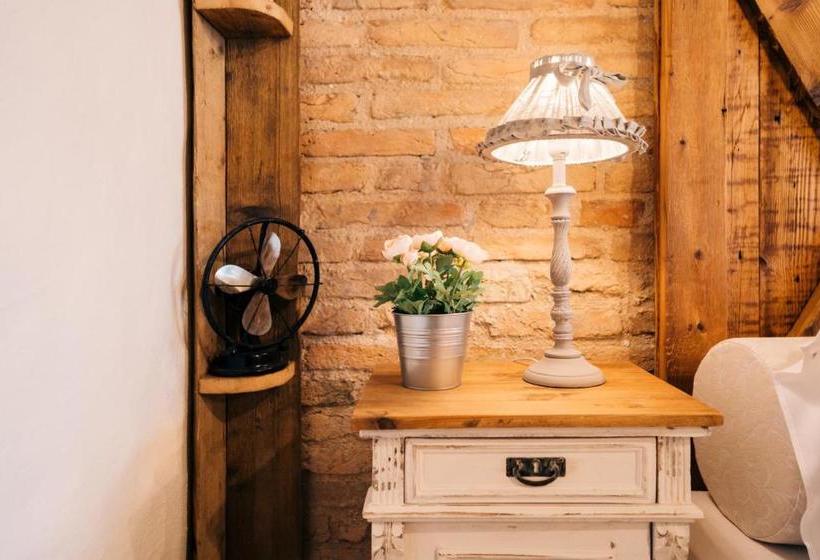 مبيت وإفطار Pajta Apartman és Vendégház