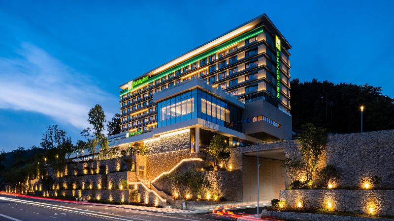 Отель Holiday Inn Tongren Wanshan, An Ihg