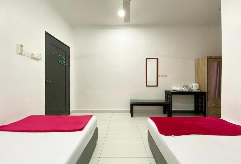 فندق Oyo 90230 Dh Residence