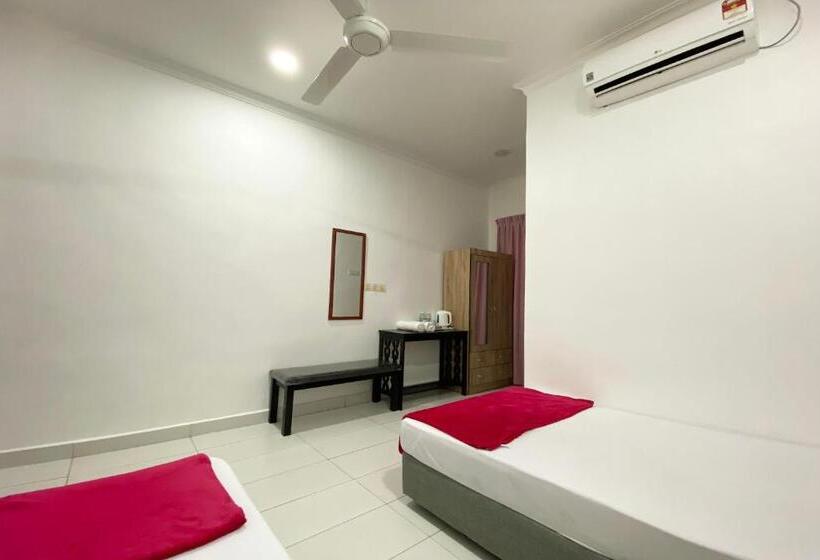 فندق Oyo 90230 Dh Residence