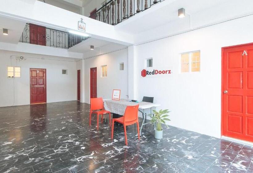 هتل Reddoorz At V Cloud Hills Near De La Salle Dasmarinas Cavite