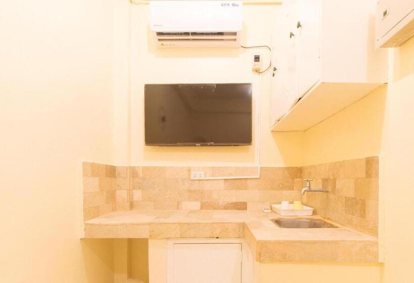 هتل Reddoorz At V Cloud Hills Near De La Salle Dasmarinas Cavite