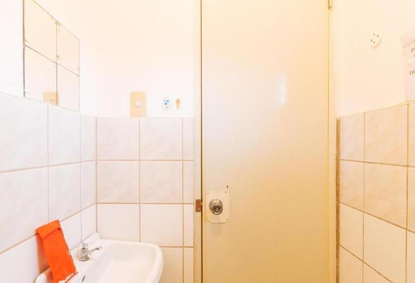 هتل Reddoorz Hostel At Megans Paradisio Beach Resort