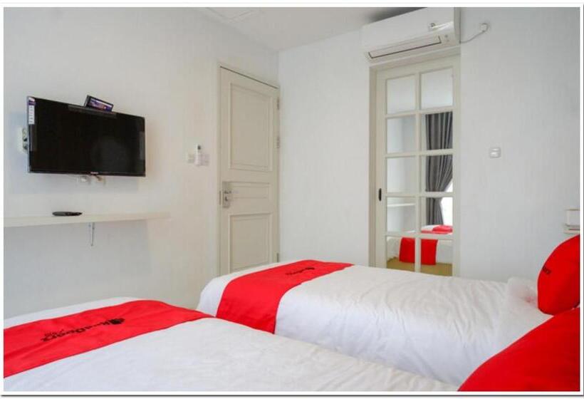 هتل Reddoorz Plus @ Madukoro Raya Semarang