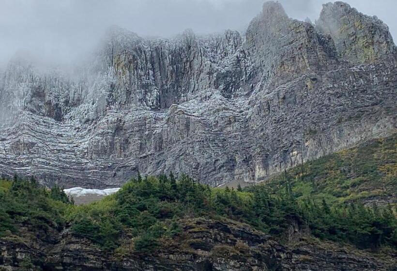 Общежитие Glacier Haven Inn