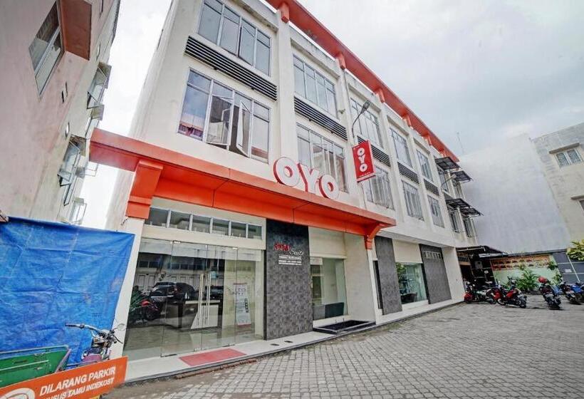 هتل Reddoorz At Jalan Stm Medan 2