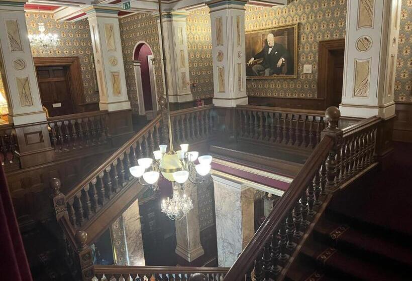 هتل Rossington Hall