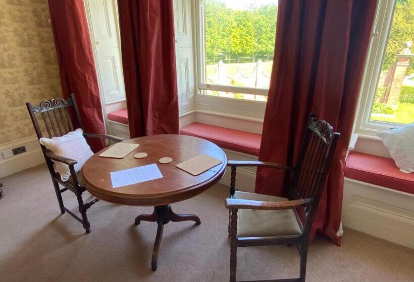 هتل Rossington Hall