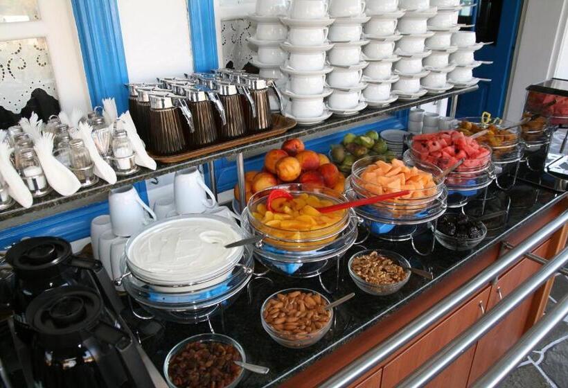 Alexandros Hotel