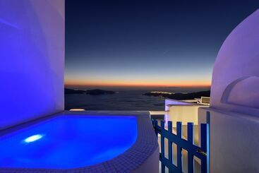 هتل Abyssanto Suites And Spa