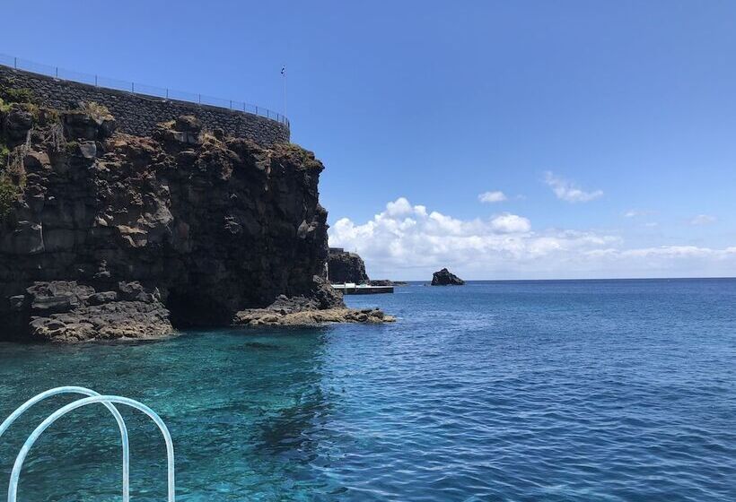 Hotel Albatroz Beach & Yacht Club