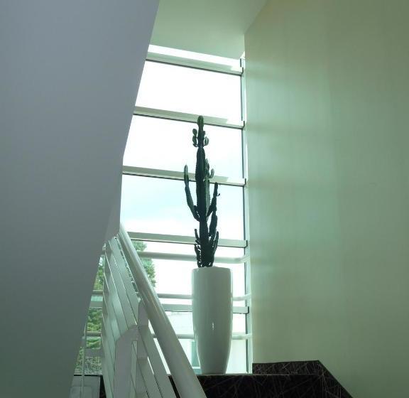 هتل Best Western Ivrea Crystal Palace