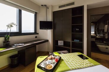 هتل Best Western Plus The Hub