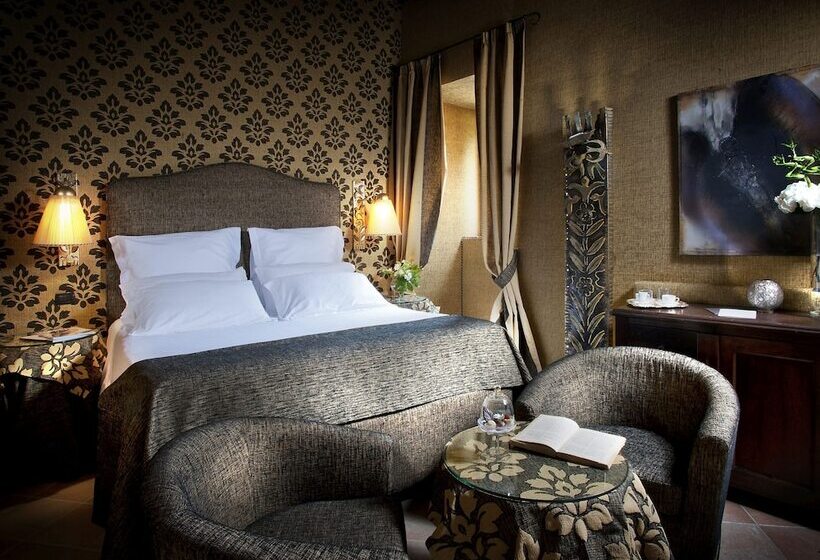 فندق Castel Porrona Relais & Spa