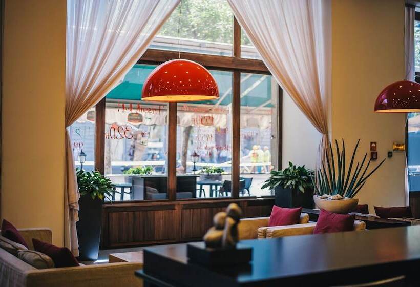 Fotos del hotel Courtyard By Marriott Budapest City Center:  30