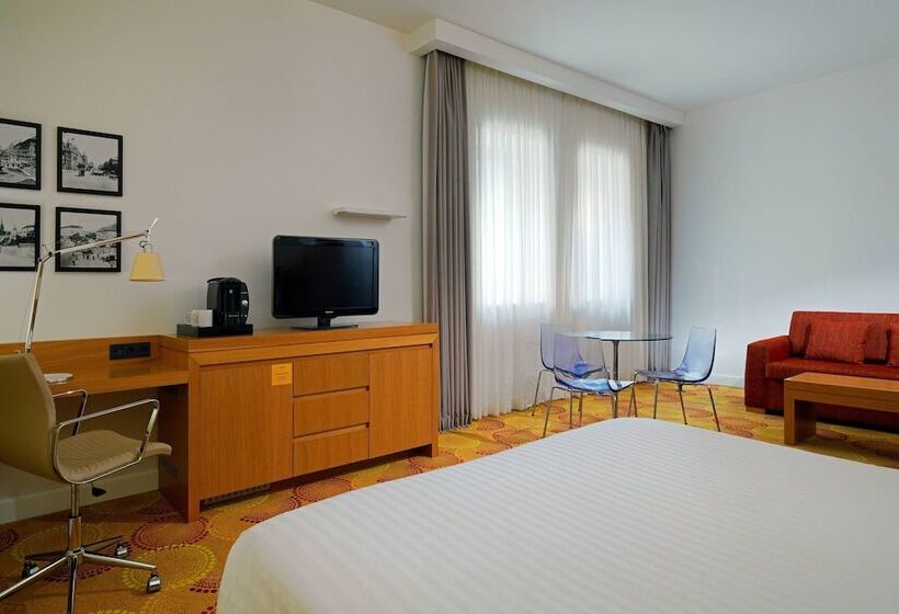 Fotos del hotel Courtyard By Marriott Budapest City Center:  6