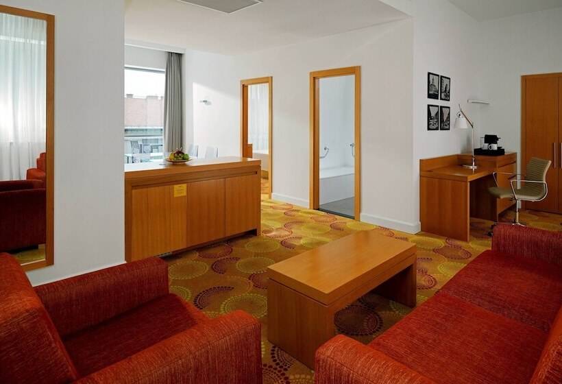 Fotos del hotel Courtyard By Marriott Budapest City Center:  8