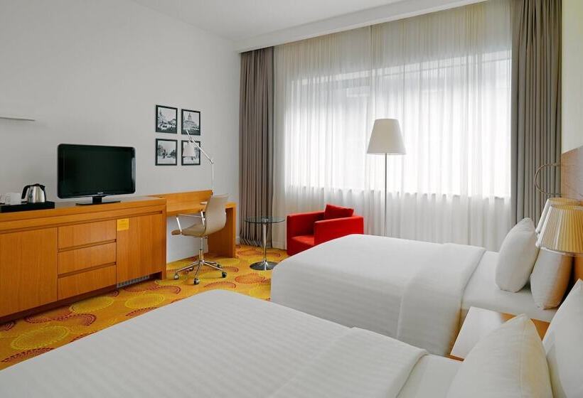 Fotos del hotel Courtyard By Marriott Budapest City Center:  13