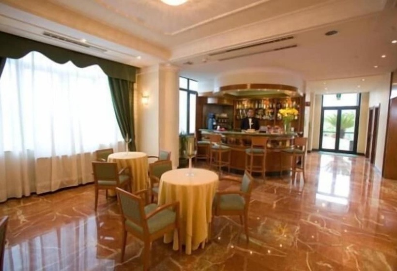 בית מלון כפרי Dei Platani