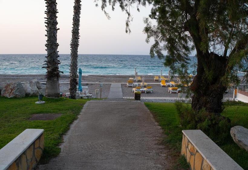 هتل Dionysos