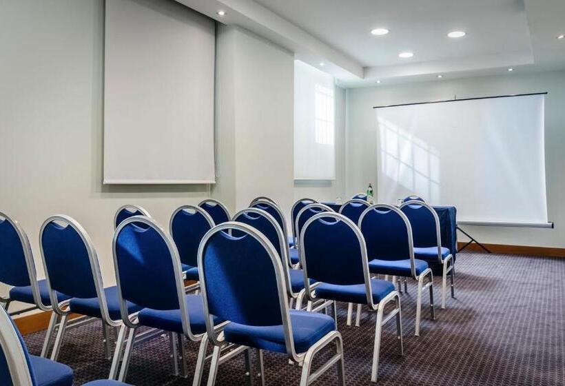 בית מלון כפרי Eurostars Roma Aeterna